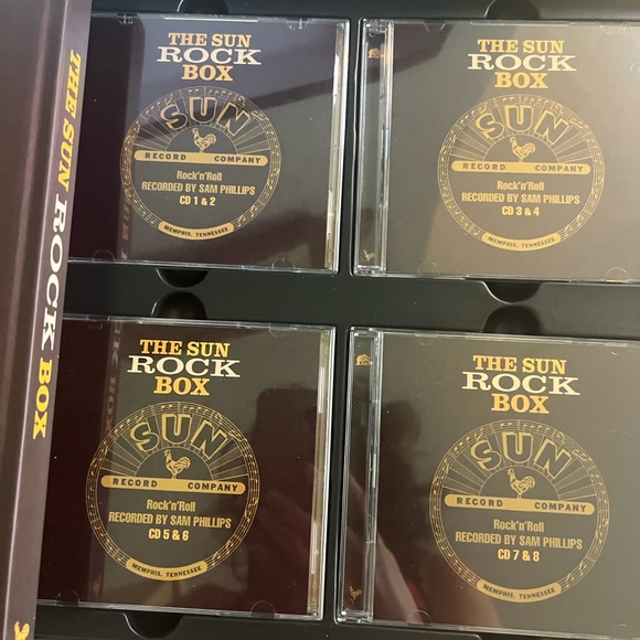 # 0670**The Sun Rock Box Set - Picture 6 of 14